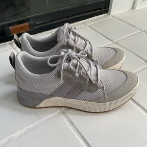 Sorel Out 'N' About III Low Waterproof Sneakers for Ladies size 9.5